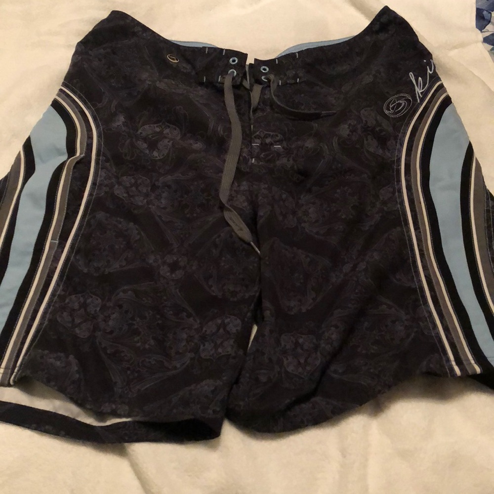 Mens baord shorts size 38